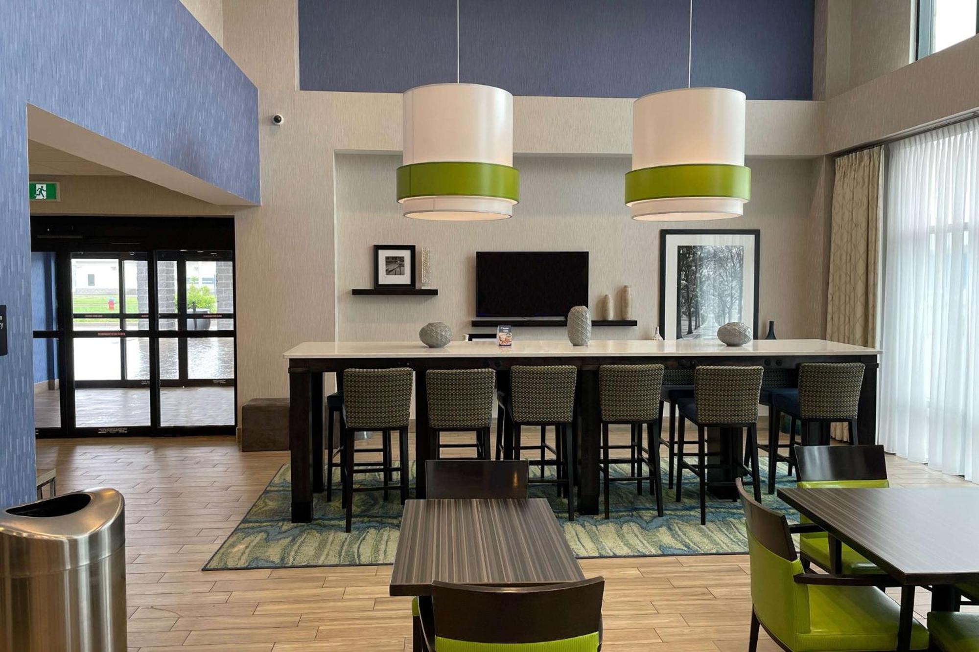 Chateau Fredericton, Trademark Collection By Wyndham Экстерьер фото